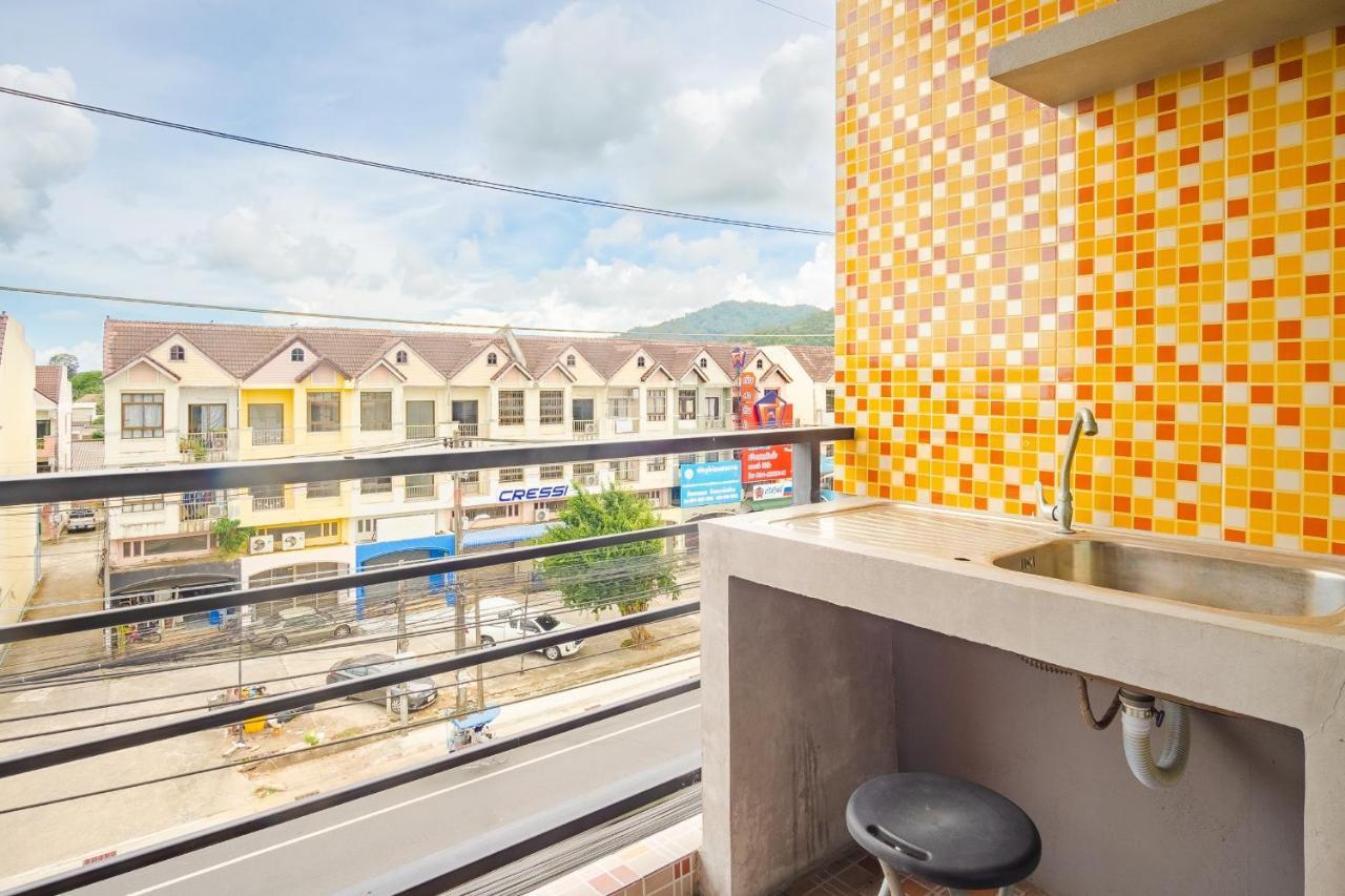 Oyo 303 Phoomjai House Apartment Чалонг Екстериор снимка